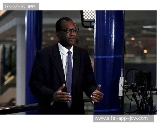 阿尔梅达：我不知道夸西为何天天受伤，这超出了我的专业范畴